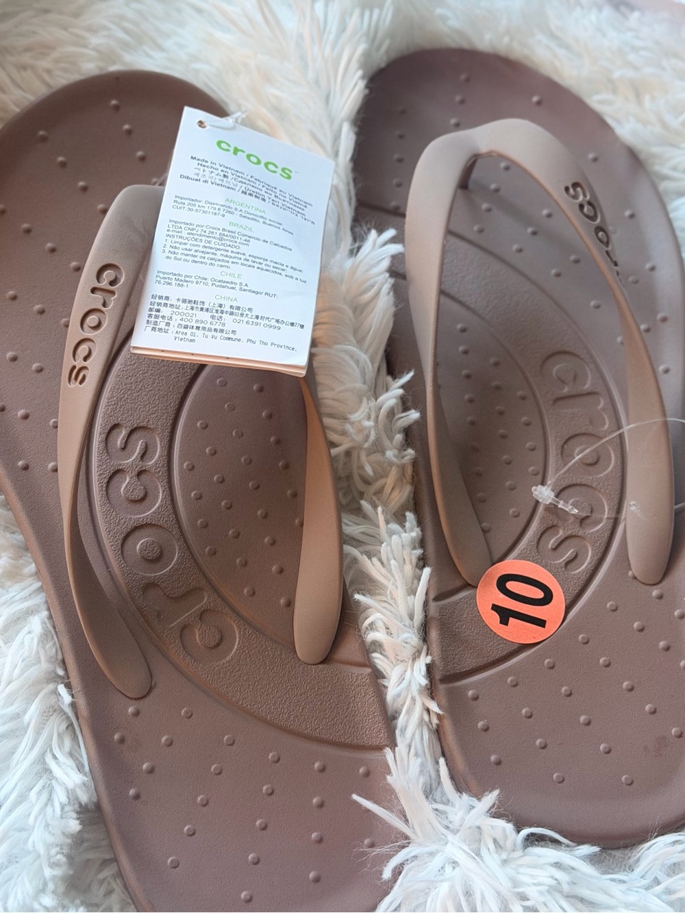 CROCS Women’s Flip Sandals in Mauve Brown